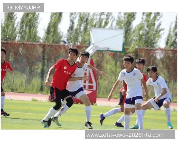 某校男子足球队员在全国比赛中展现团队精神与个人魅力的精彩瞬间回顾